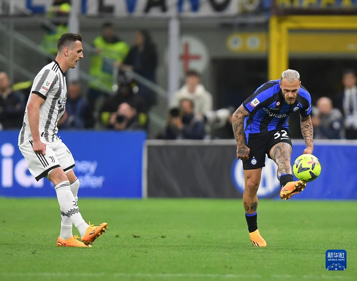 多特客战法兰克福：吉拉西、布兰特首发