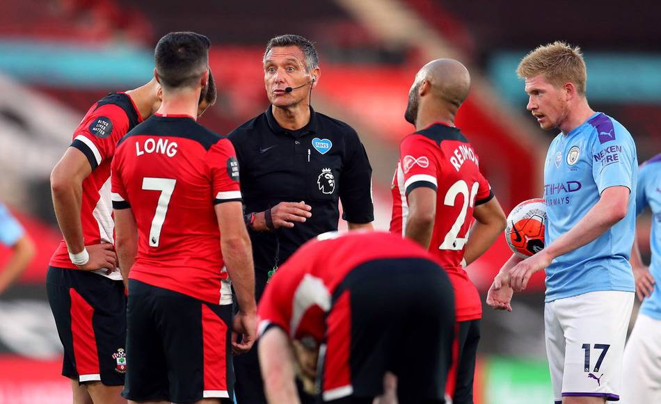 LPL完美团战重现！AL绝境大招发威，上单小火龙登场，皇子杀崩GEN