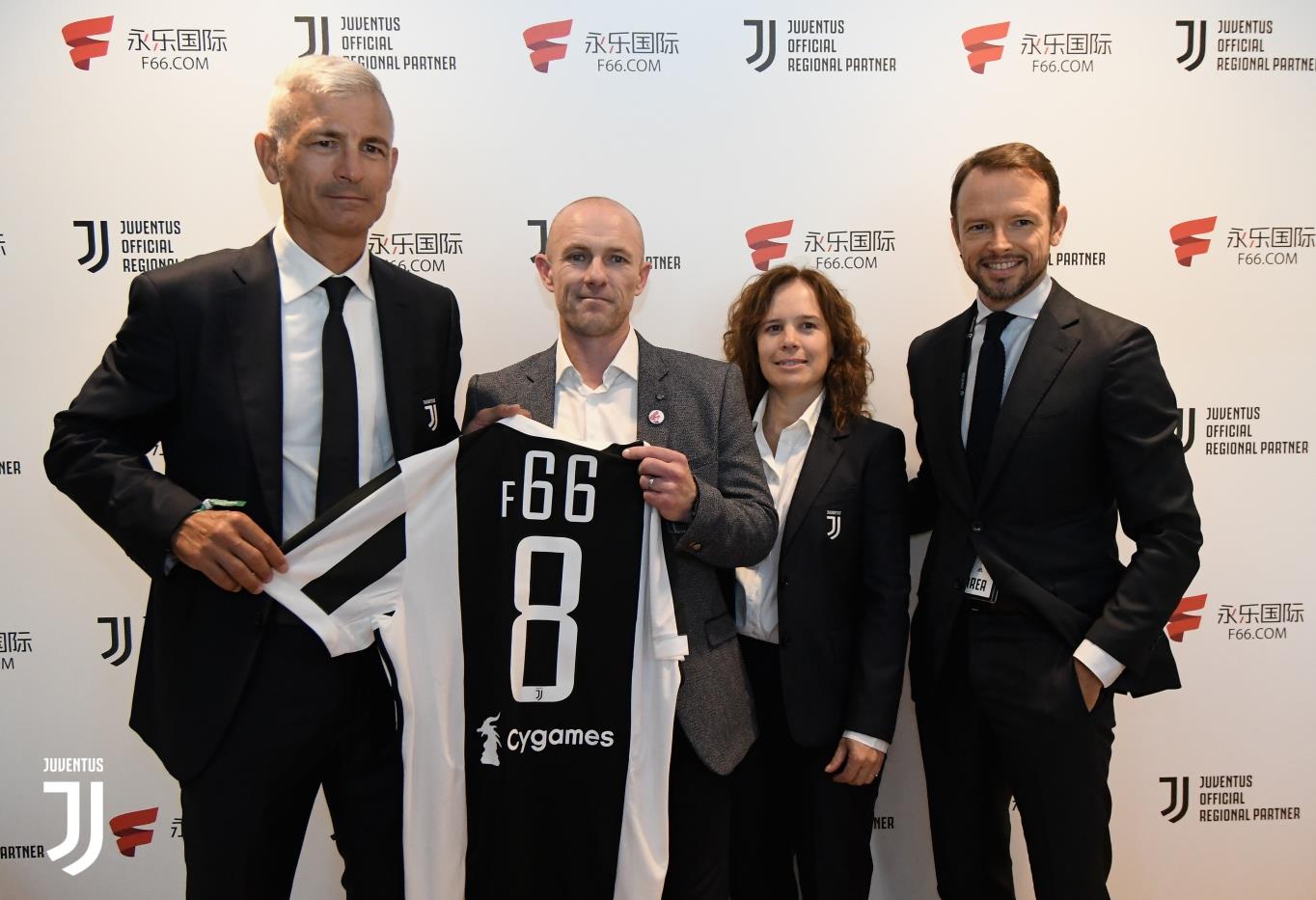 西班牙人0-2巴塞罗那：巴萨末段爆发锁定胜局，领先皇马多达7分