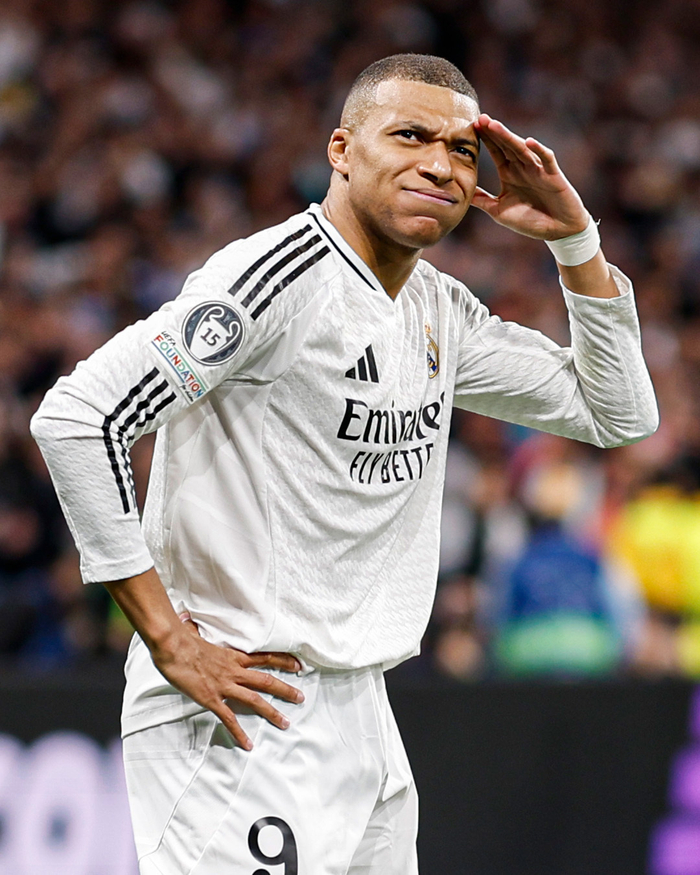 《生化危机9》惊悚细节：里昂疑似中了病毒