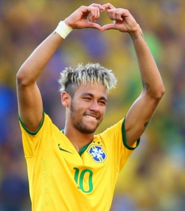 2025年CS休赛期转会动态：自由选手名单、战队调整及热门交易分析 ｜ HLTV最新盘点